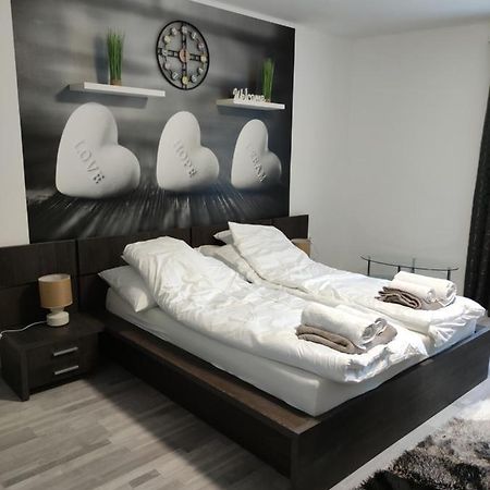 Freedom-Fehervar Apartman Székesfehérvár Εξωτερικό φωτογραφία
