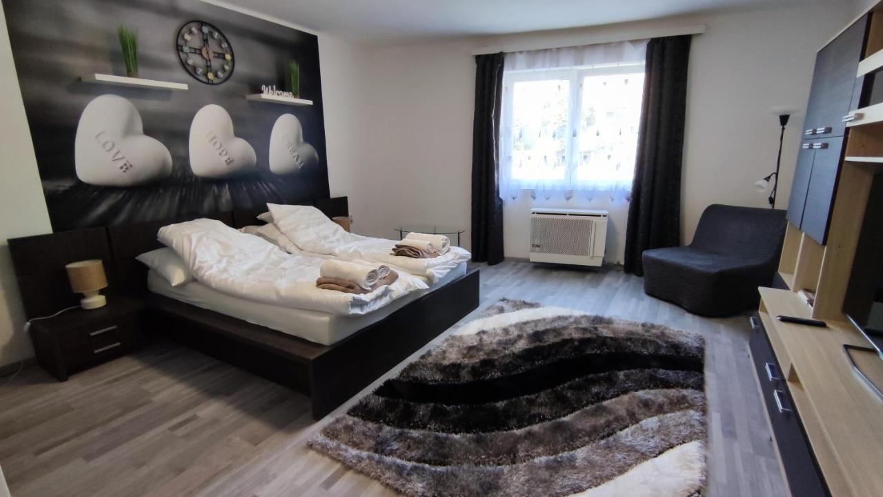 Freedom-Fehervar Apartman Székesfehérvár Εξωτερικό φωτογραφία